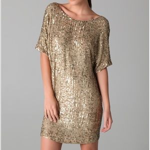 ✨HP✨ Vince. Gold sequined dress
